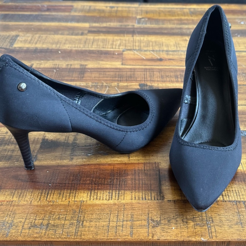 Simply Vera Vera Wang Black Suede Heels